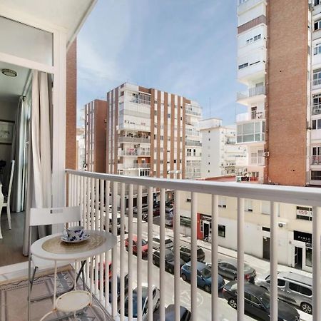 Cozy Room In Stylish Flat Just Steps From The Beach Cadice Esterno foto