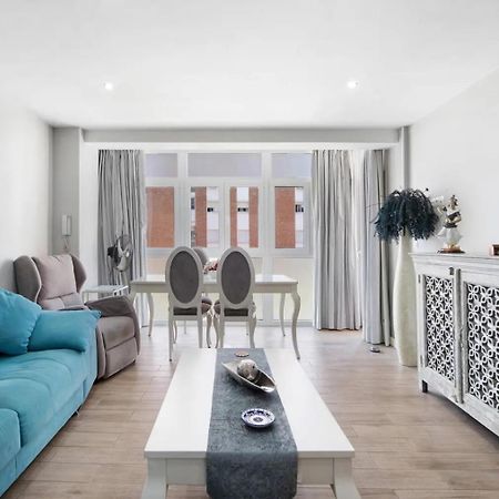 Cozy Room In Stylish Flat Just Steps From The Beach Cadice Esterno foto