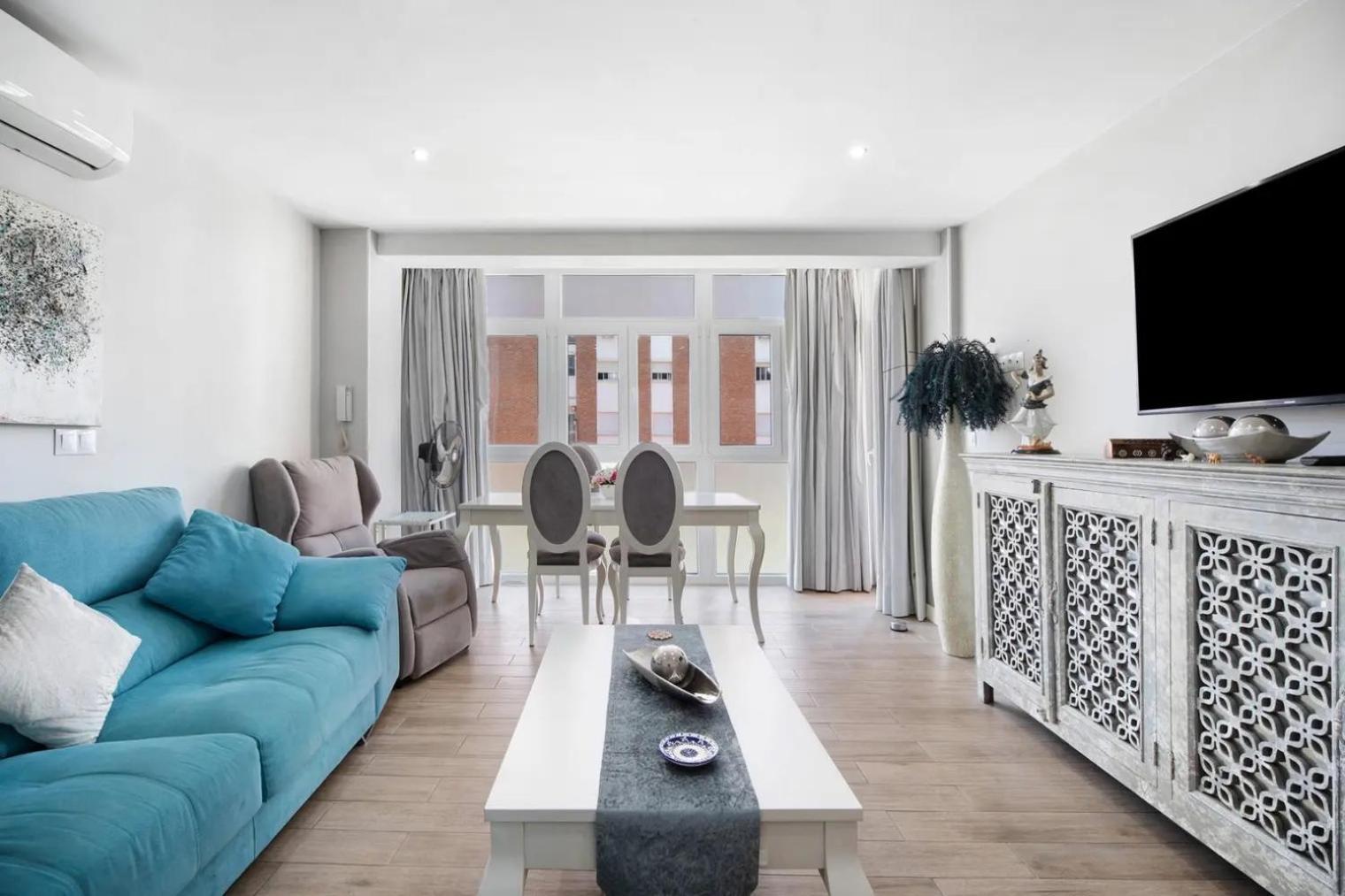 Cozy Room In Stylish Flat Just Steps From The Beach Cadice Esterno foto