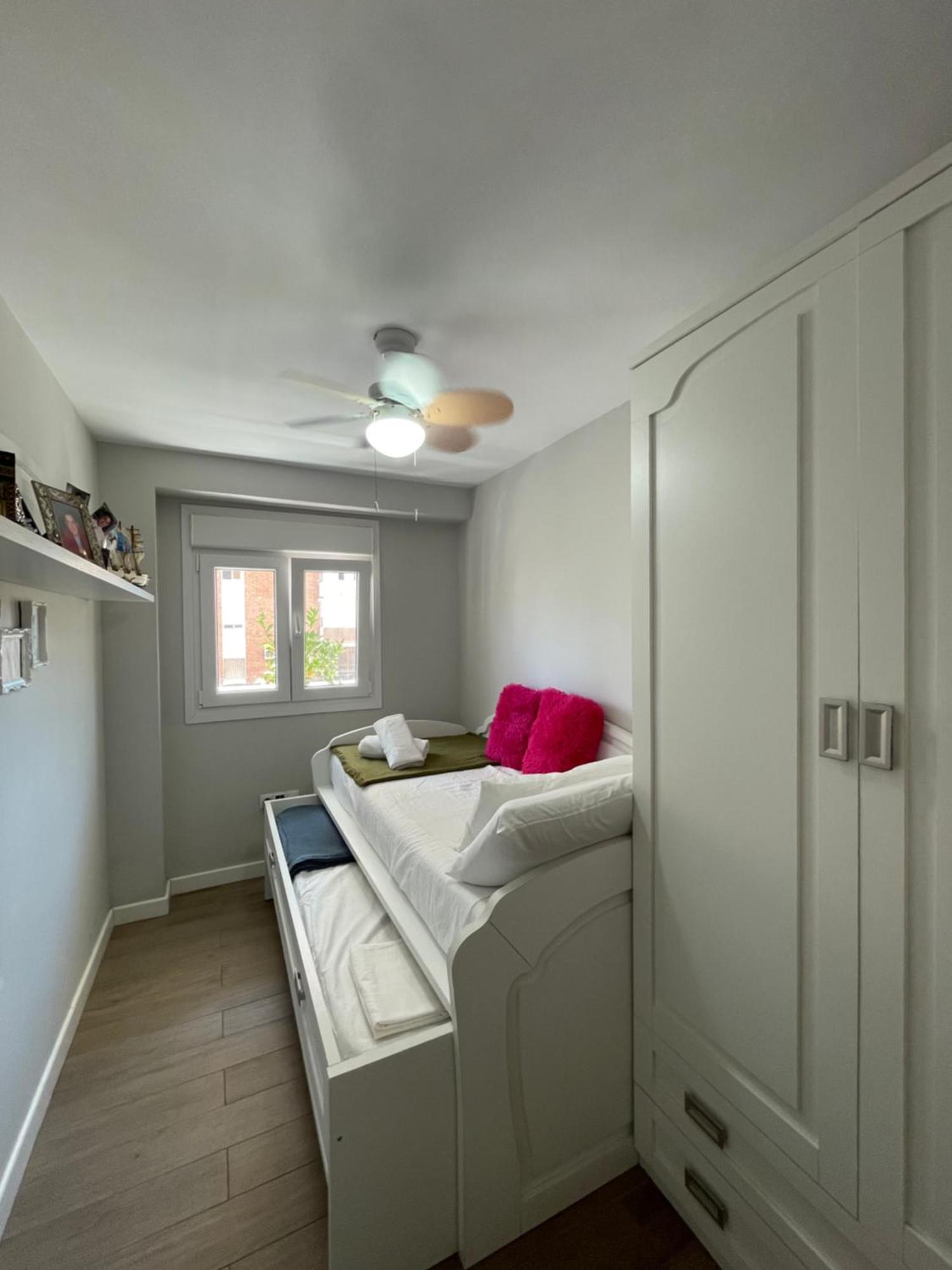 Cozy Room In Stylish Flat Just Steps From The Beach Cadice Camera foto